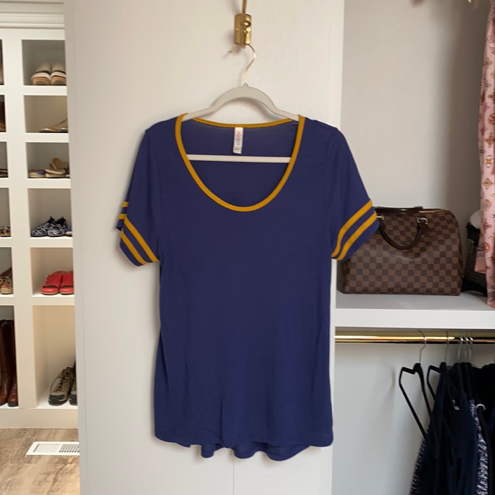 Lularoe scoop neck top